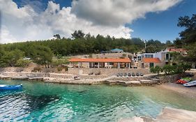 Golden Bay Hvar